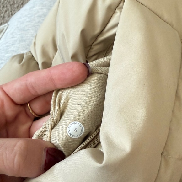 Lululemon Wunder Puff Cropped Vest - Picture 4 of 4